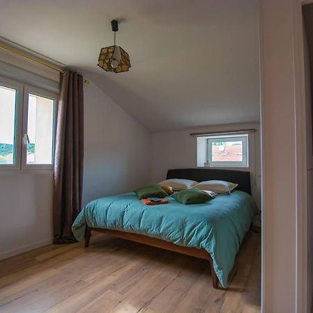 Emilie Une Nuit - 3 Chambres Au 2E Etage - Maison Avec Chats Vandieres  Exteriör bild