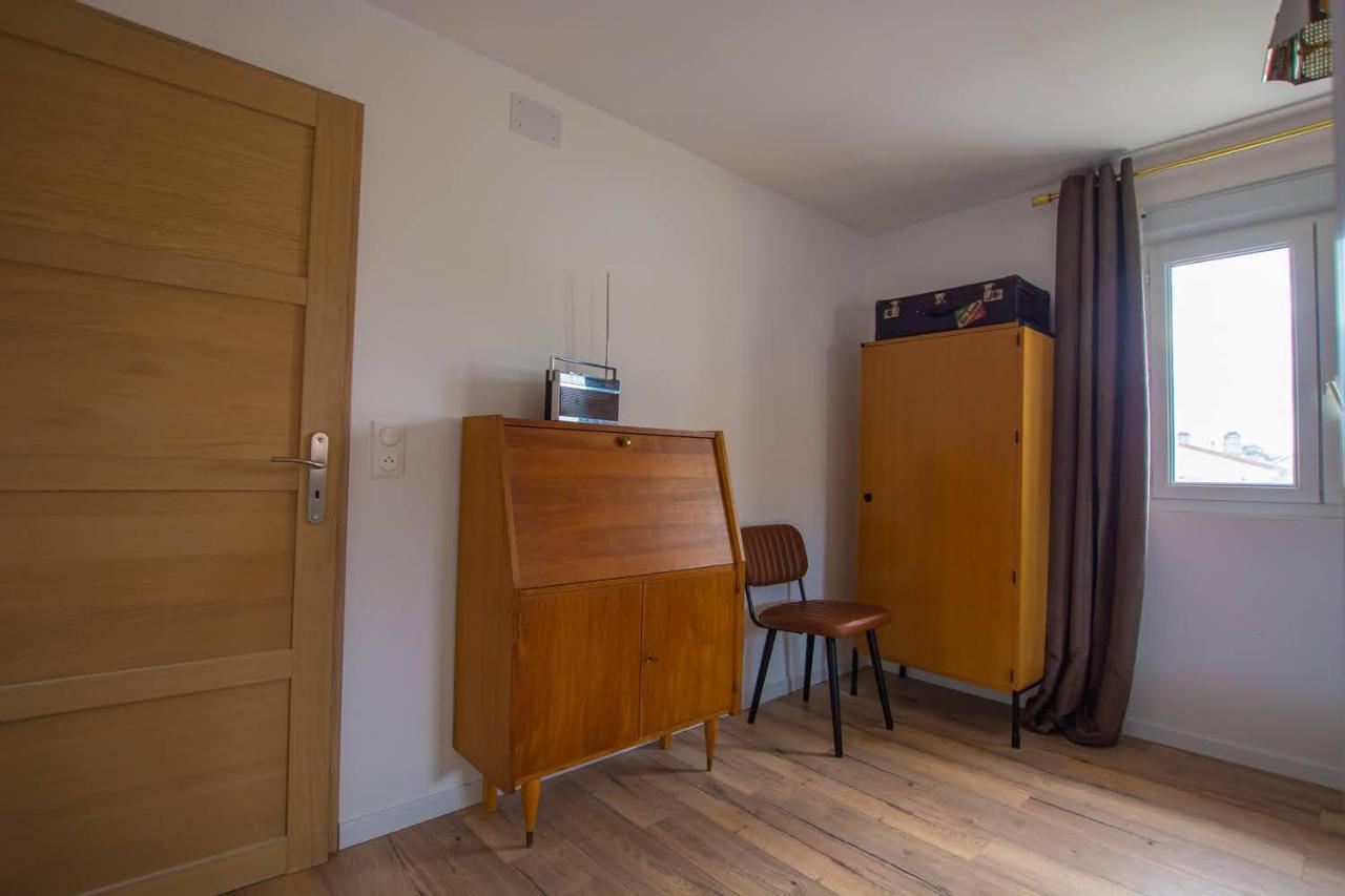 Emilie Une Nuit - 3 Chambres Au 2E Etage - Maison Avec Chats Vandieres  Exteriör bild