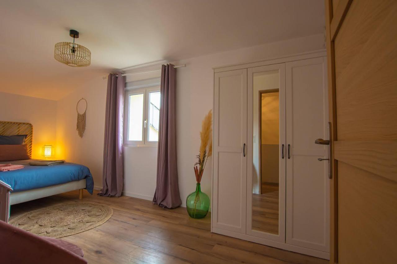 Emilie Une Nuit - 3 Chambres Au 2E Etage - Maison Avec Chats Vandieres  Exteriör bild