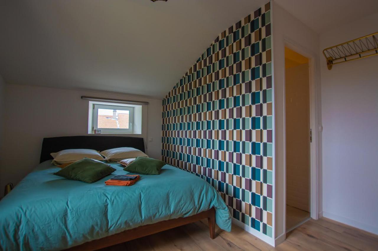 Emilie Une Nuit - 3 Chambres Au 2E Etage - Maison Avec Chats Vandieres  Exteriör bild