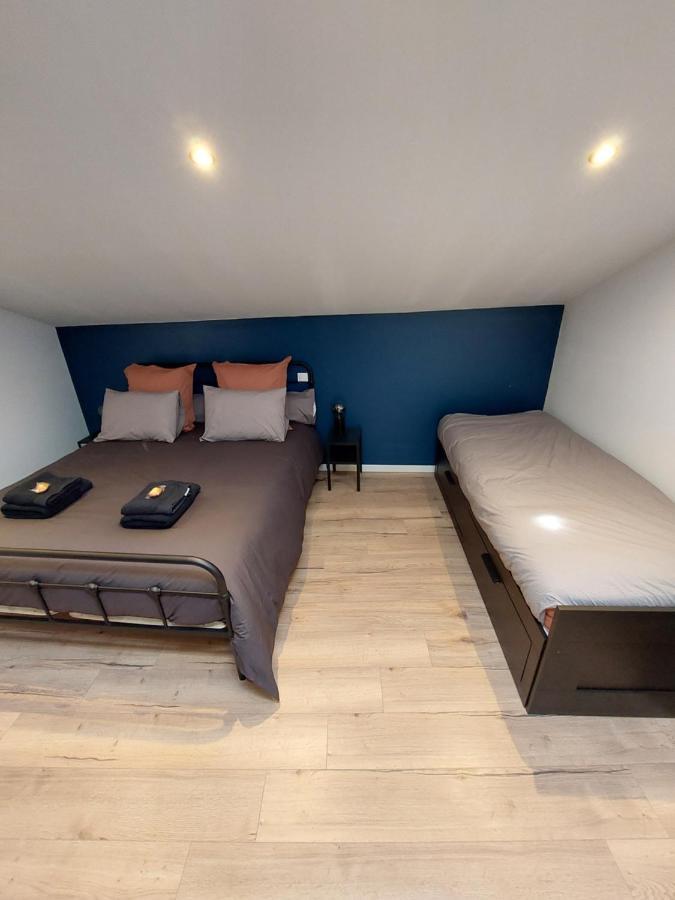 Emilie Une Nuit - 3 Chambres Au 2E Etage - Maison Avec Chats Vandieres  Exteriör bild