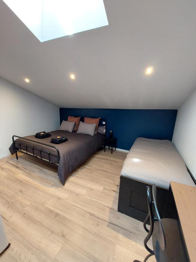 Emilie Une Nuit - 3 Chambres Au 2E Etage - Maison Avec Chats Vandieres  Exteriör bild